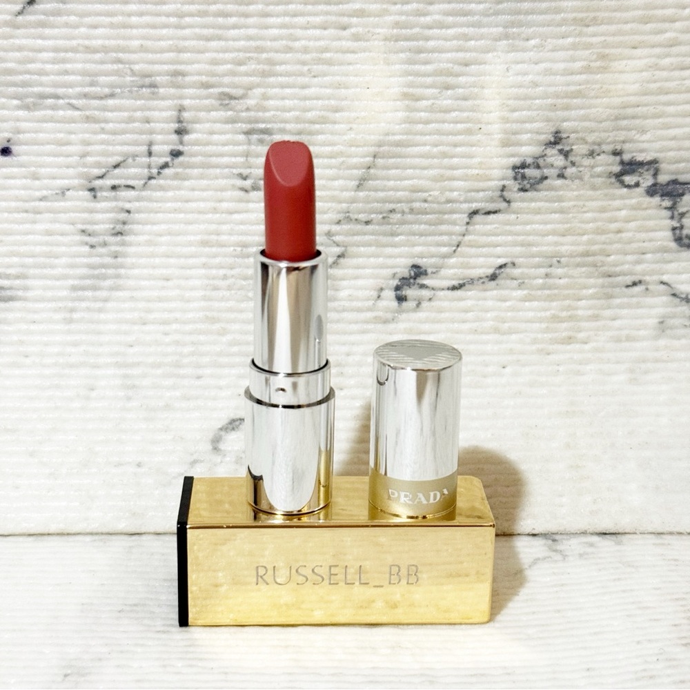 Prada Monochrome Lipstick B02 Quartz Nude Pink - Picture 2 of 8